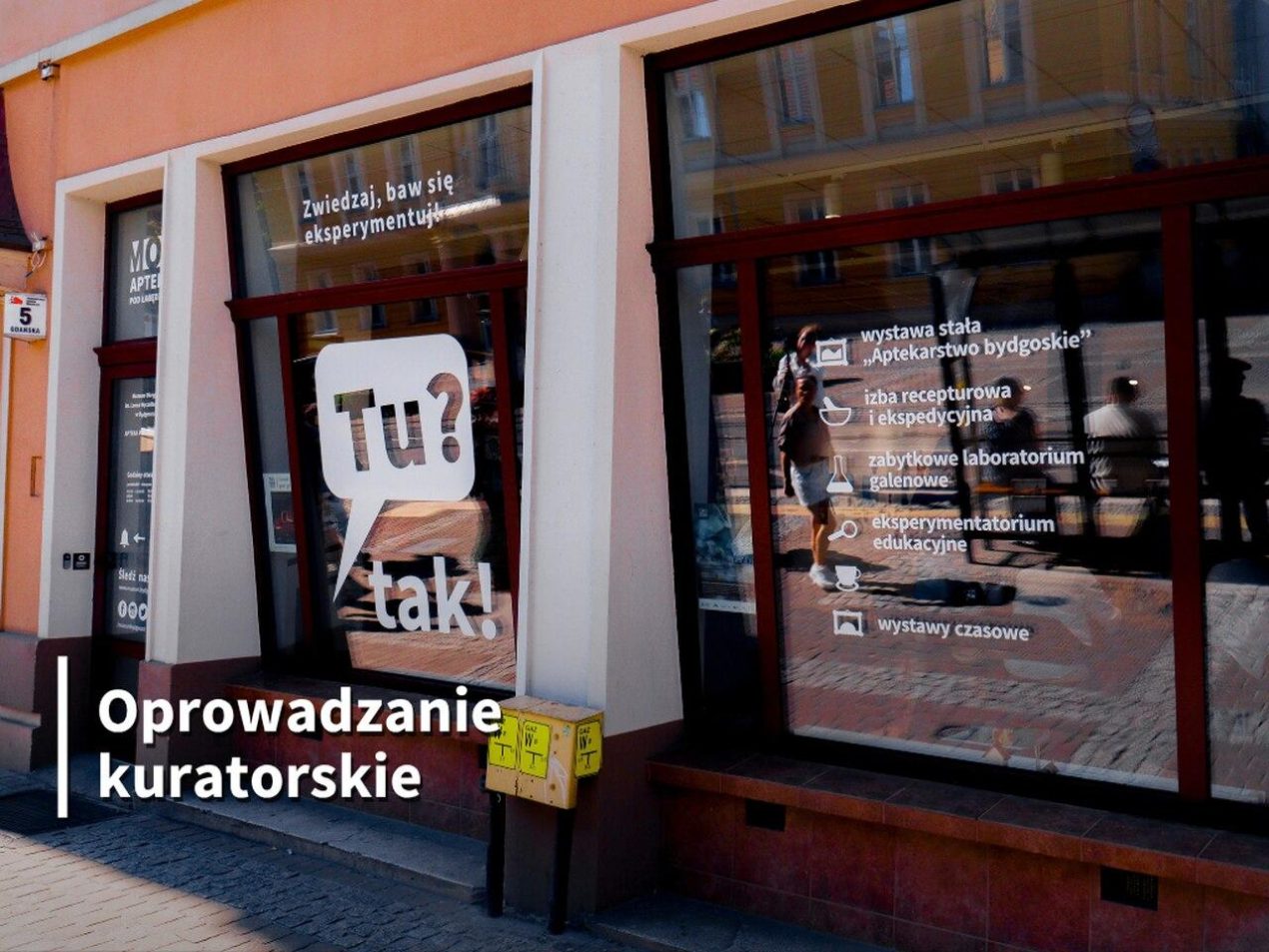 Ilustracja artykułu: Oprowadzanie kuratorskie „Historia wizażu: Od antycznych